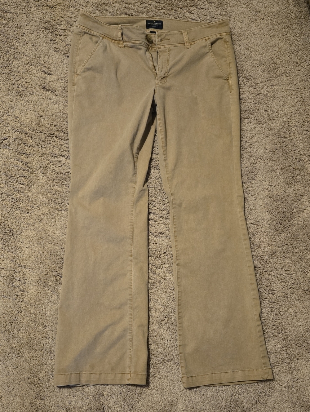EUC Women's American Eagle Khaki Pants
